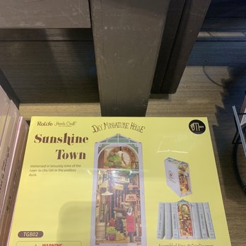 Kinokuniya - Bookstores Near Me - Austin, Texas