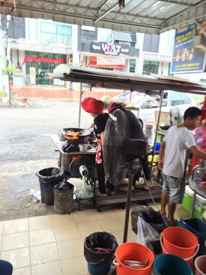 小红帽 炒粿条 兴发茶室 Kafe Heng Huat by null