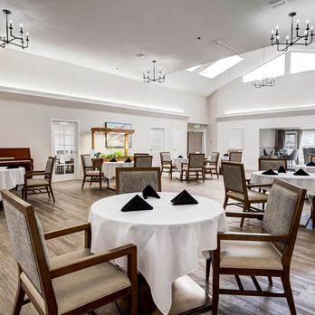 Ivy Terrace at Fullerton - Community restaurant - Memory Care Near Me - Fullerton, California Ivy Terrace at Fullerton - Community restaurant - Memory Care Near Me - Fullerton, California