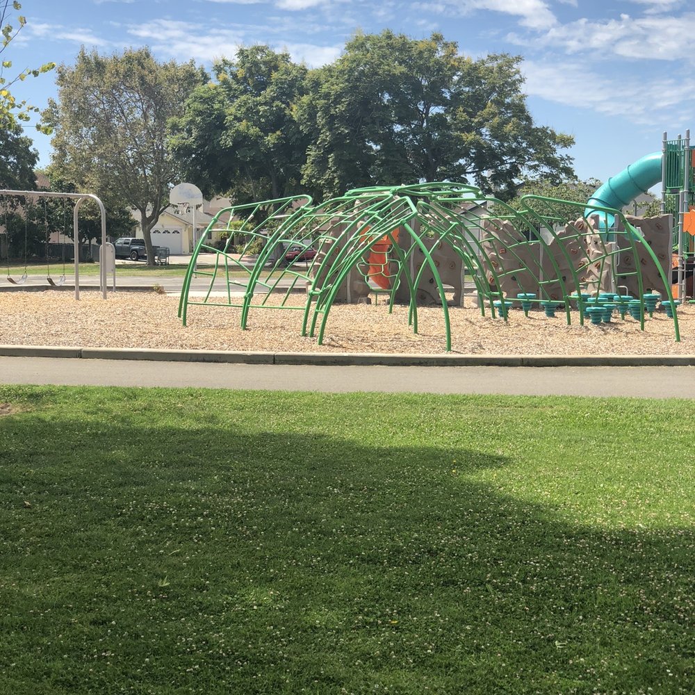 Casa Verde Park - Swings, basketball courts - Parks Near Me - Union City, California Casa Verde Park - Swings, basketball courts - Parks Near Me - Union City, California
