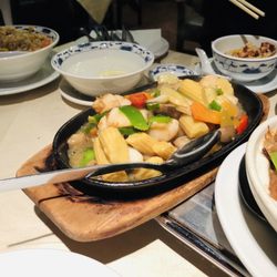 Loon Fung - The crab was really good. The crab was from Scotland, and it was super fresh. I would recommend the crab and the 扬州炒饭. (Fried Rice)