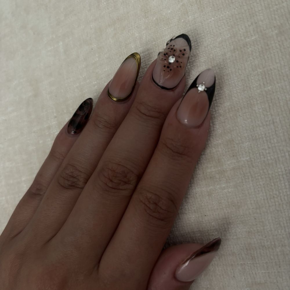 Got my birthday nails done with Cyrus and it came out amazing ! Got my birthday nails done with Cyrus and it came out amazing !