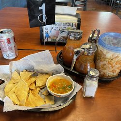 Pupusas Y Tacos Los Reyes - Pre food service