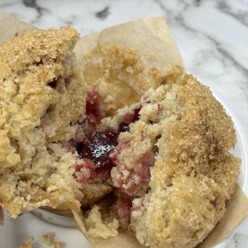 Green Kettle Coffee - Raspberry cream muffin - Coffee & Tea Near Me - Wallingford, Connecticut