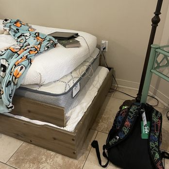 Vacasa - Broken bed with foam instead of mattress. - Vacation Rentals Near Me - Navarre, Florida Vacasa - Broken bed with foam instead of mattress. - Vacation Rentals Near Me - Navarre, Florida