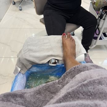 Nail Spa Garden - Preparing the treatment - Nail Salons Near Me - McDonough, Georgia
