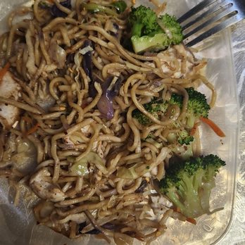 Sausalido Cafe - I love this noodles with chicken. Thank you Mr Julius! - Thai Near Me - Torrance, California Sausalido Cafe - I love this noodles with chicken. Thank you Mr Julius! - Thai Near Me - Torrance, California