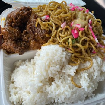 The Lechon King - Pork Adobo Pancit Mix Plate - Food Trucks Near Me - Honolulu, Hawaii The Lechon King - Pork Adobo Pancit Mix Plate - Food Trucks Near Me - Honolulu, Hawaii