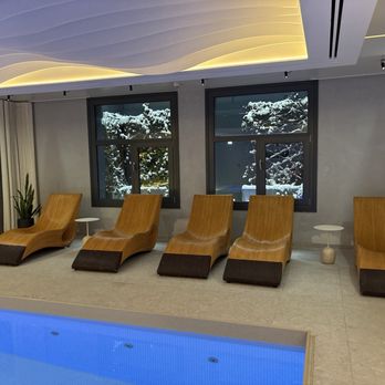 Hotel Sheraton Krakow - Pool area with Sauna and jacuzzi - Hotels Near Me - Kraków, Massachusetts Hotel Sheraton Krakow - Pool area with Sauna and jacuzzi - Hotels Near Me - Kraków, Massachusetts