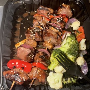 Cattlemens Steakhouse - Triple Threat Brochette - Steakhouses Near Me - Redding, California