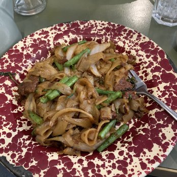 Rosa's Thai Cafe - Drunk noodles - Thai Near Me - London, XGL Rosa's Thai Cafe - Drunk noodles - Thai Near Me - London, XGL
