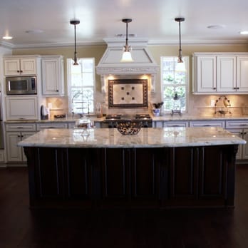 Jim Rager Woodworking - a kitchen with a center island - General Contractors Near Me - Redlands, California Jim Rager Woodworking - a kitchen with a center island - General Contractors Near Me - Redlands, California