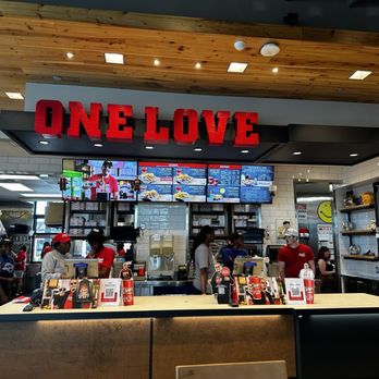 Raising Cane's Chicken Fingers - Fast Food Near Me - Carmel, Indiana