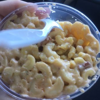 The Smokin Robinsons Cafe - Mac n cheese - Cafes Near Me - Bremerton, Washington