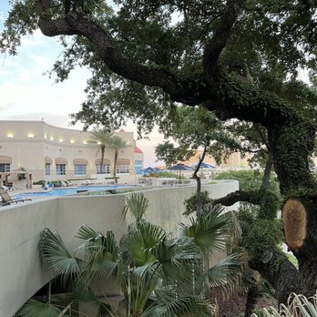 Harrah's Gulf Coast - Hotels Near Me - Biloxi, Mississippi