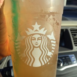 Iced Peach Green Tea Lemonade