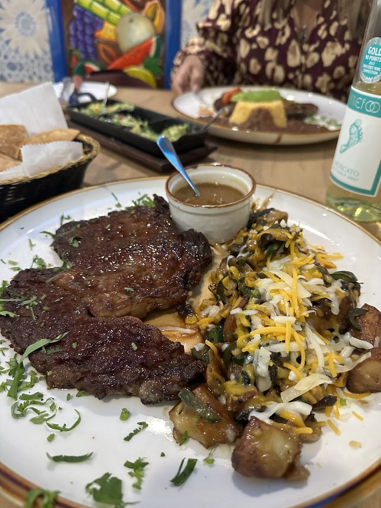 Azteca Restaurante Mexican Cuisine — Mexican restaurant in Rutherford