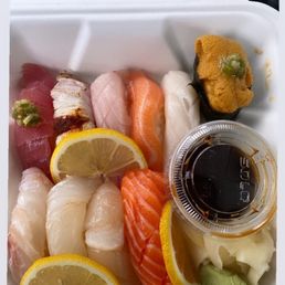 Chef's Special Nigiri Moriawase 10 piece to go.