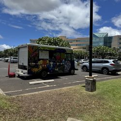 Shaka Bowls - The truck at Queen's West