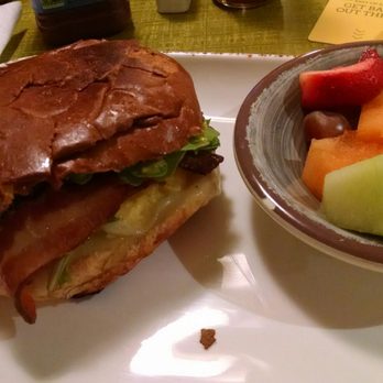 Courtyard by Marriott Buffalo Amherst/University - Sandwich with scrambled eggs, bacon n cheese - Hotels Near Me - Buffalo, New York Courtyard by Marriott Buffalo Amherst/University - Sandwich with scrambled eggs, bacon n cheese - Hotels Near Me - Buffalo, New York
