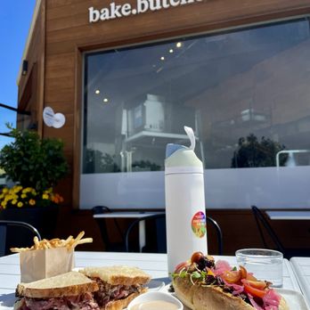 Breadsong - Duck fat fries, warm pastrami, wagyu burnt ends - Bakeries Near Me - Carmel-by-the-Sea, California