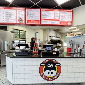 Doll n' Burgers - Interior - Burgers Near Me - Tecumseh, Michigan