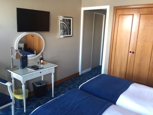 Welcome Hotel by null
