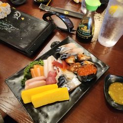 Fuji Sushi Hibachi - Outstanding quality and value. Can not beat the value for the price. Iris was an excellent hostess and truly helped us pick what to order.