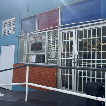 Cafeteria El Gran Cafe - Entrada - Cafeteria Near Me - Caguas, Puerto Rico