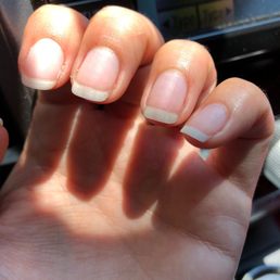 Sand paper weak nails from gel/shellac Sand paper weak nails from gel/shellac