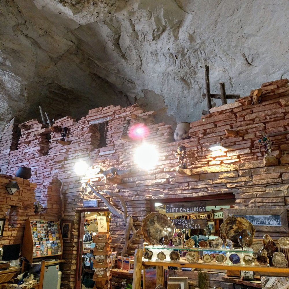 Moqui Cave - Museums Near Me - Kanab, Utah Moqui Cave - Museums Near Me - Kanab, Utah