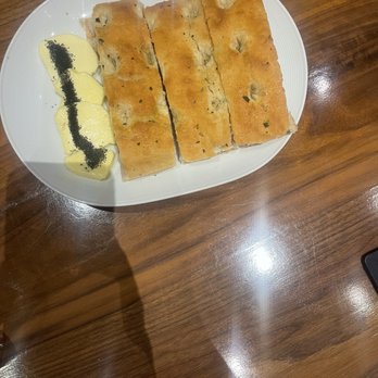 Gordon Ramsay Steak - Delicious starter bread - Steakhouses Near Me - North Kansas City, Missouri Gordon Ramsay Steak - Delicious starter bread - Steakhouses Near Me - North Kansas City, Missouri