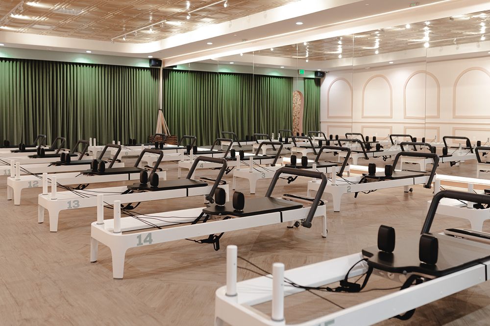 Session  Pilates Logo