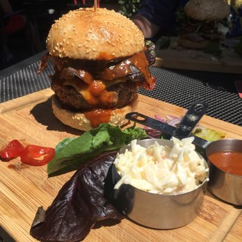 Sarah's Diner - Old Irish Pub Burger. No regrets! - Diners Near Me - Kressbronn, BW