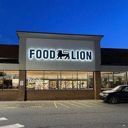 Exterior outside entrance of Food Lion 196 - Williamsburg, Virginia Exterior outside entrance of Food Lion 196 - Williamsburg, Virginia