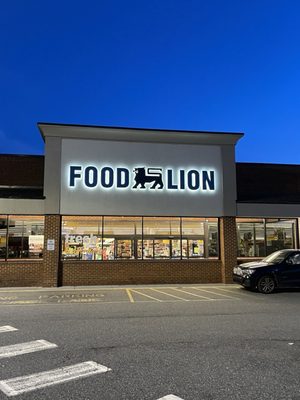 FOOD LION 196 - Updated July 2026 - 17 Reviews - 1234 Richmond Rd, Williamsburg, Virginia - Grocery - Phone Number