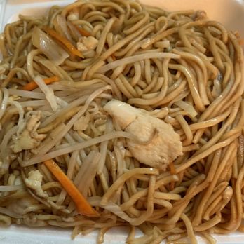 Shanghai Bistro - Chicken chow mein - Chinese Near Me - Reno, Nevada