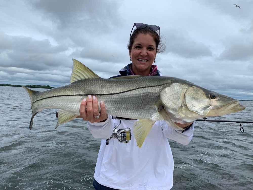 Reelfishing Charters Logo