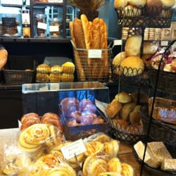 Bond Bond's Bakery