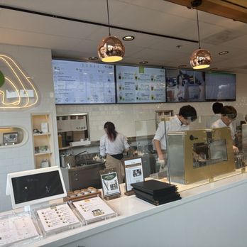 Chicha San Chen - Tea baristas - Bubble Tea Near Me - Berkeley, California Chicha San Chen - Tea baristas - Bubble Tea Near Me - Berkeley, California
