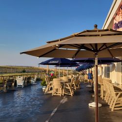 The Food Shack - Quiet, peaceful time, prior to later boardwalk Patrons filling The Boards & our walking/Cycle local friends making their way down to the end