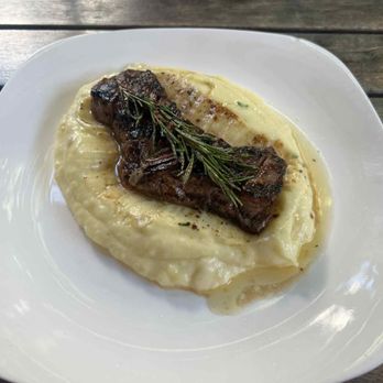 Gray Tavern - Petit filet with mash - Breakfast & Brunch Near Me - Los Angeles, California Gray Tavern - Petit filet with mash - Breakfast & Brunch Near Me - Los Angeles, California