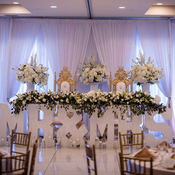 Roses Say - Head table - Florists Near Me