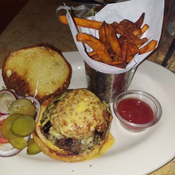 The Cheesecake Factory - Mac & Cheese Burger (medium rare plz) - Desserts Near Me - Wayne, New Jersey