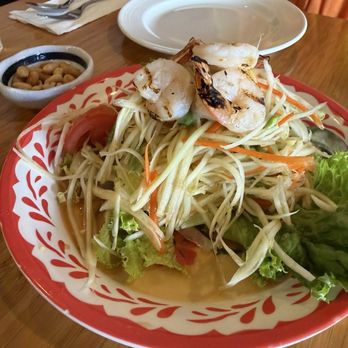 Thonglor Thai Bistro - som tum - Thai Near Me - San Mateo, California Thonglor Thai Bistro - som tum - Thai Near Me - San Mateo, California