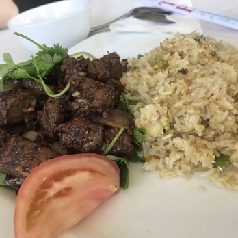 Bien Hen Restaurant - Bo luc lac w/ fried rice - Seafood Near Me - Westminster, California Bien Hen Restaurant - Bo luc lac w/ fried rice - Seafood Near Me - Westminster, California