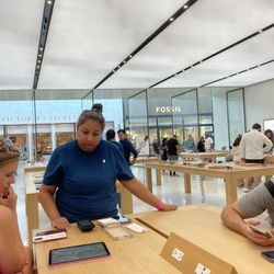Apple - Memorial City