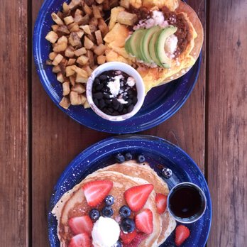 Basecamp Dinette - Coffee & Tea Near Me - Burbank, California