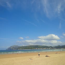 Plage de La Salvé - Un samedi après-midi, il y a de la place pour tout le monde ! ;)
