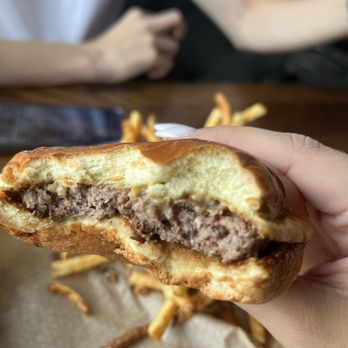 That Burger Joint - Burgers Near Me - Glen Ellyn, Illinois